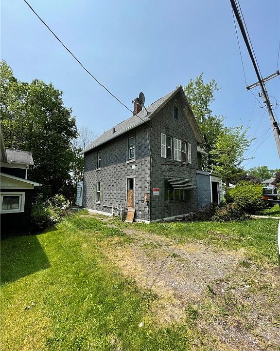 17 Layton St, Lyons, NY 14489 Zillow