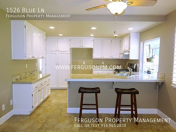4th image of 1526 Blue Ln