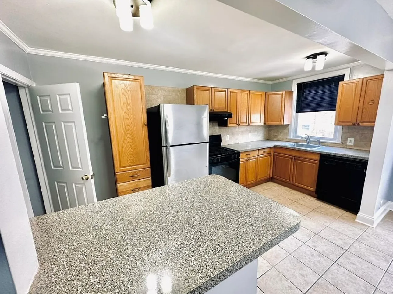 809 Fairfax Rd — Photo 3