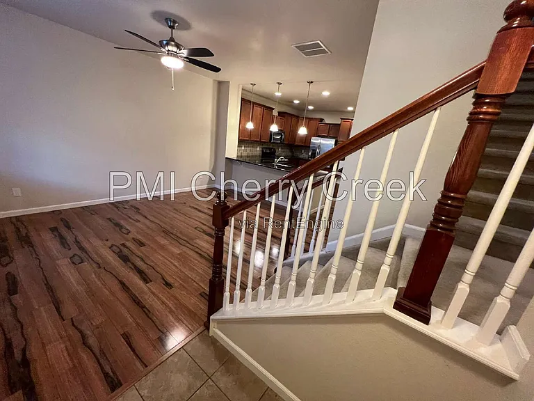 8159 S Akron Ct — Photo 10