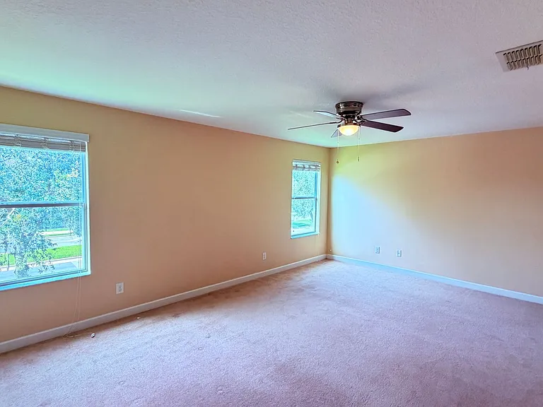2832 Adelaide Ct — Photo 15