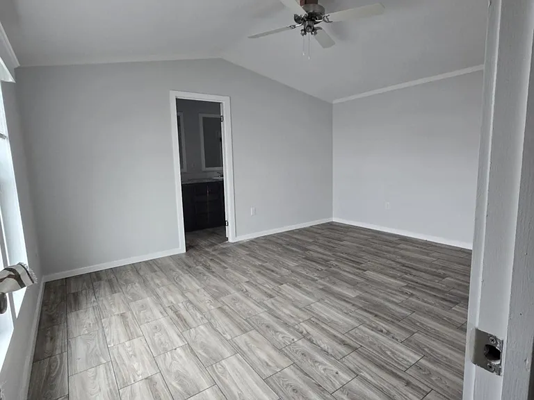 Village Oaks — Photo 28
