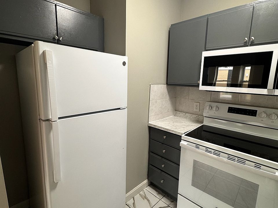 1st image of 55 Highland St #3