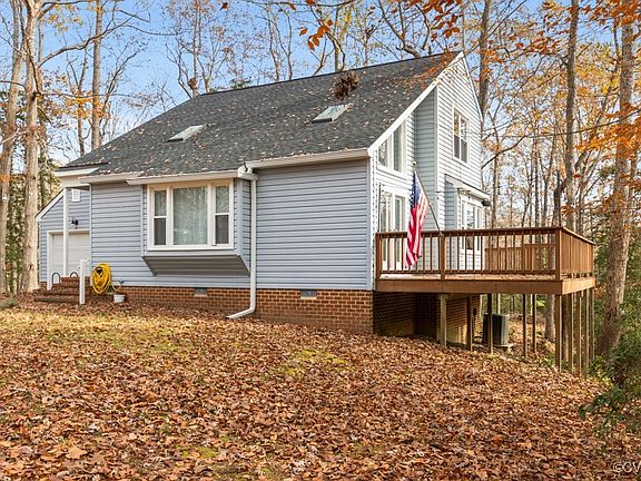 2nd image of 4664 Massena Dr