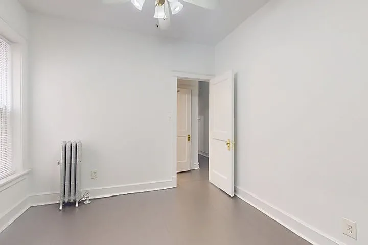 918 E. Hyde Park Boulevard — Photo 6