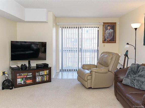 4th image of 2300 Harbor View Dr #2300