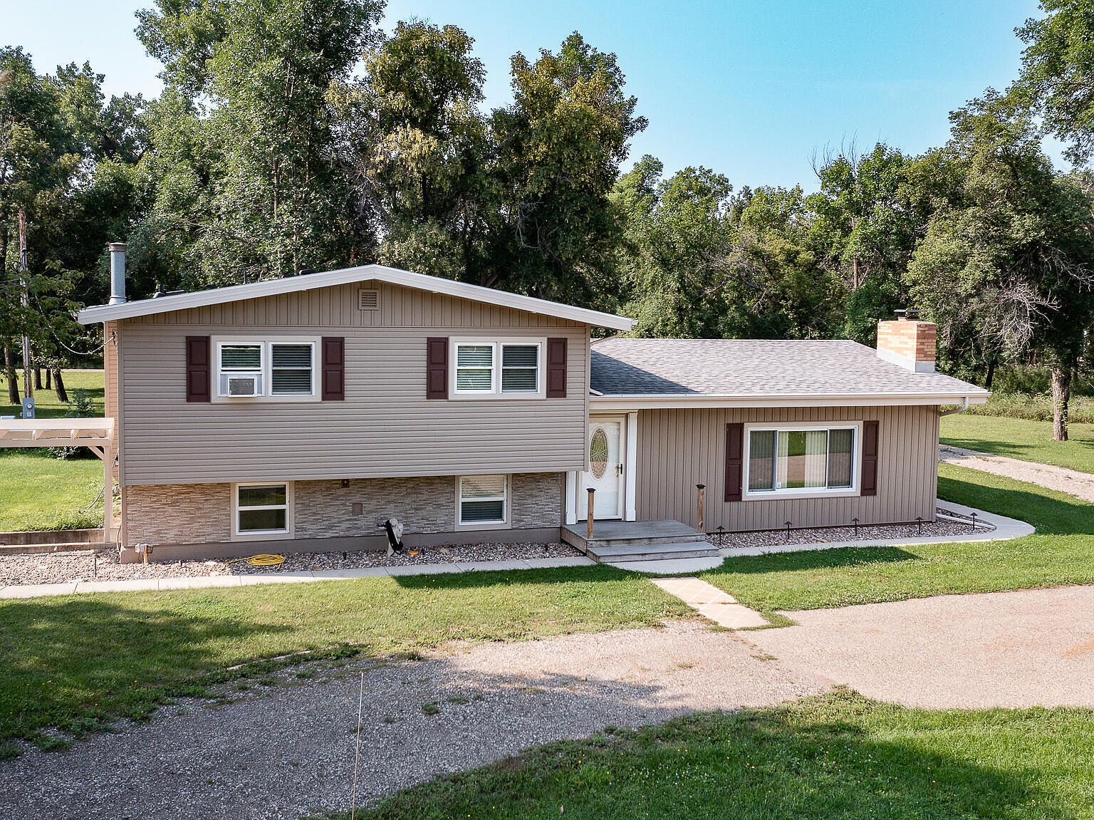 3906 England St, Bismarck, ND 58504 Zillow