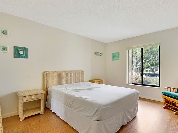 3rd image of 2703 SW Matheson Ave #2703116G2
