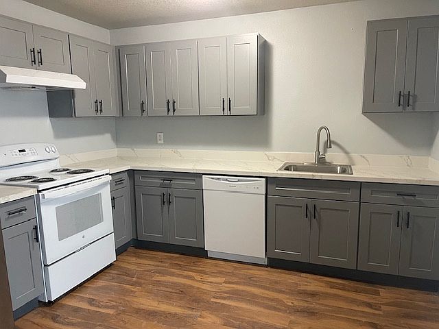 Kitchen, new cabinets
