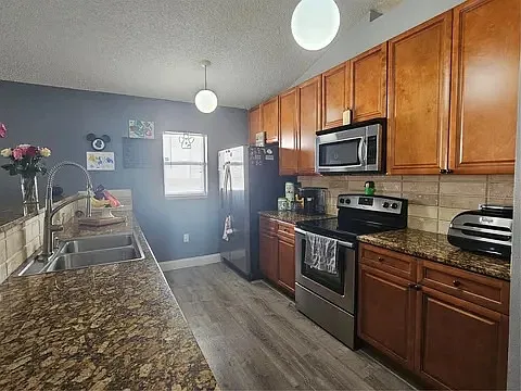 1688 Bavon Dr — Photo 7