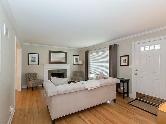 3rd image of 5036 Clark Dr