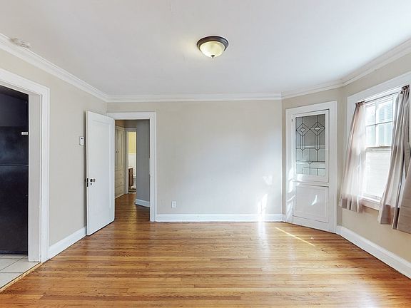 4th image of 17615 Winslow Rd