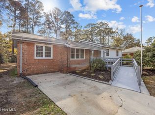 1002 Albemarle Court, New Bern, NC 28562