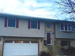 8694 Fulton Pl, Crown Point, IN 46307