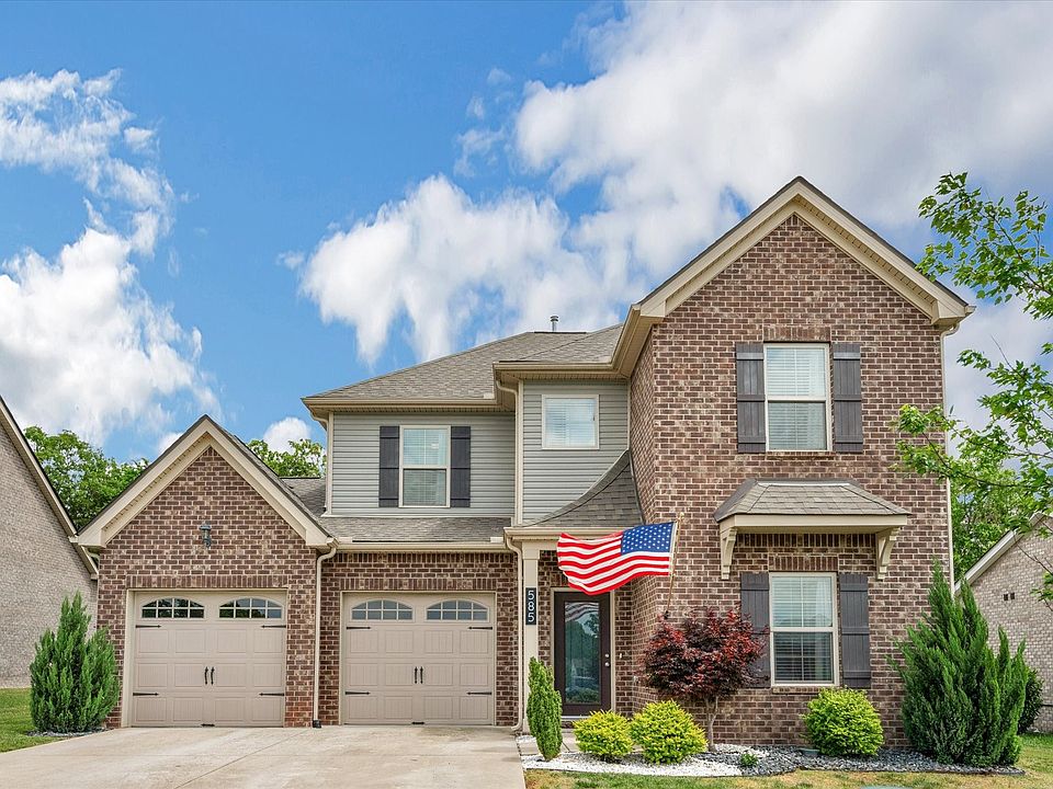 1st image of 585 Oakvale Ln