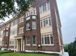702 Prince Edward St APT 2, Fredericksburg, VA 22401