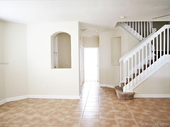 5th image of 2510 SE 15th Ct