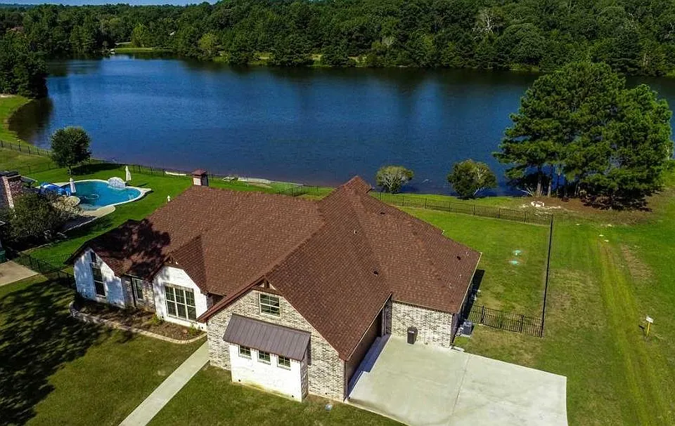 10912 Deer Creek Dr
