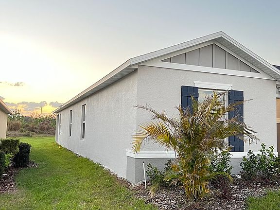 3rd image of 216 Summerlin Ln