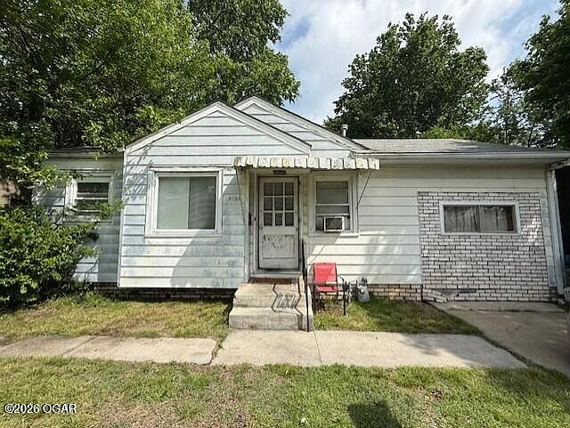 1st image of 2733 E 13th St