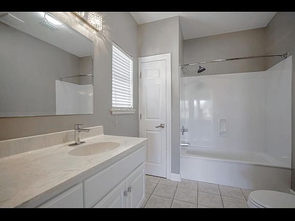 3rd image of 2388 Palm Harbor Dr
