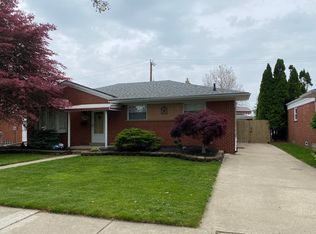 1761 Grange Rd, Trenton, MI 48183