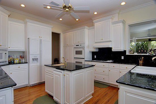 3rd image of 123 Lake Winnemissett Dr