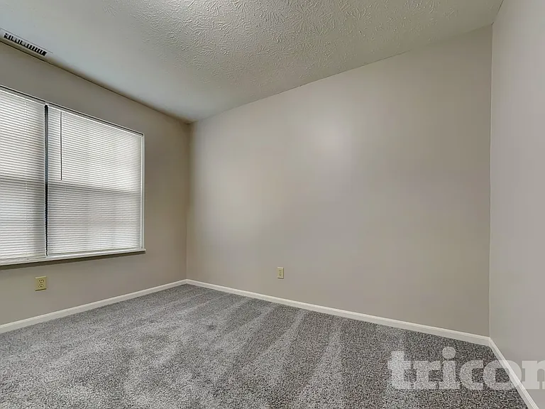 5926 Bowie Ln — Photo 19