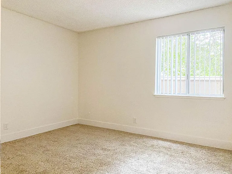 57 Marc — Photo 28