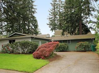 17416 NE Irving St, Portland, OR 97230