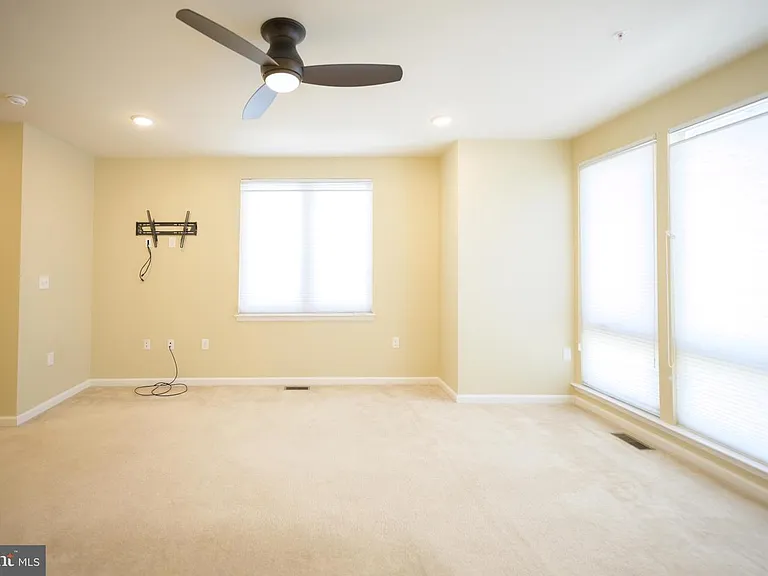 5130 Cambria Way #101 — Photo 15