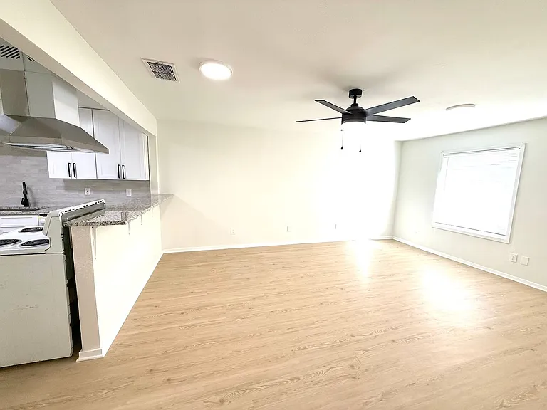1401 Arvel Cir — Photo 15