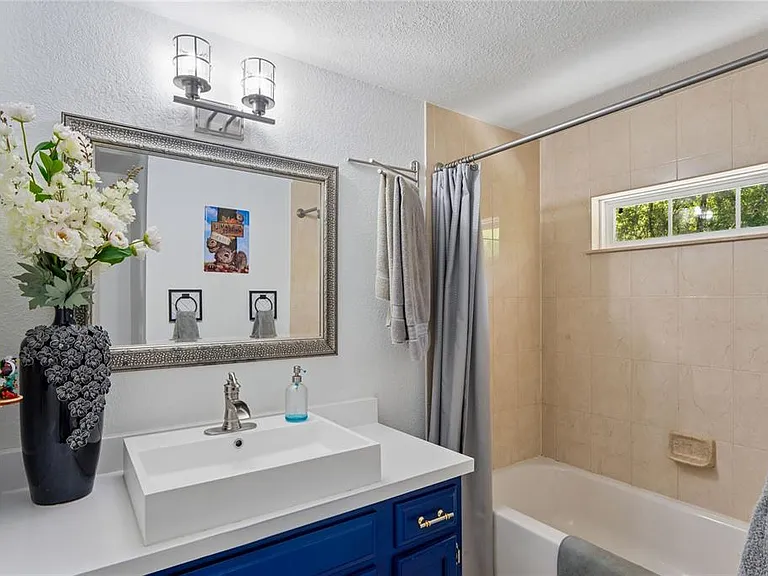 20424 Marguerite Rd — Photo 48