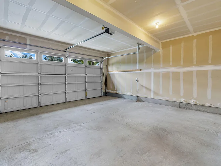 21154 Darnel Ave — Photo 30
