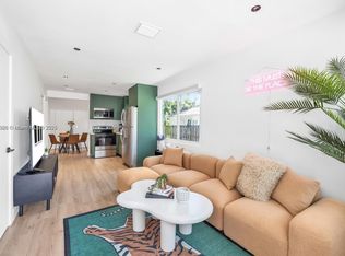 105 SW 4th Ave, Hallandale, FL 33009