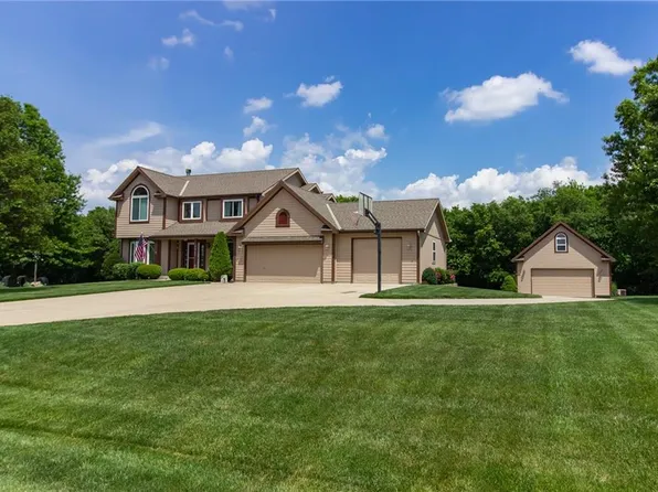 8607 Brome Rd, De Soto, KS 66018