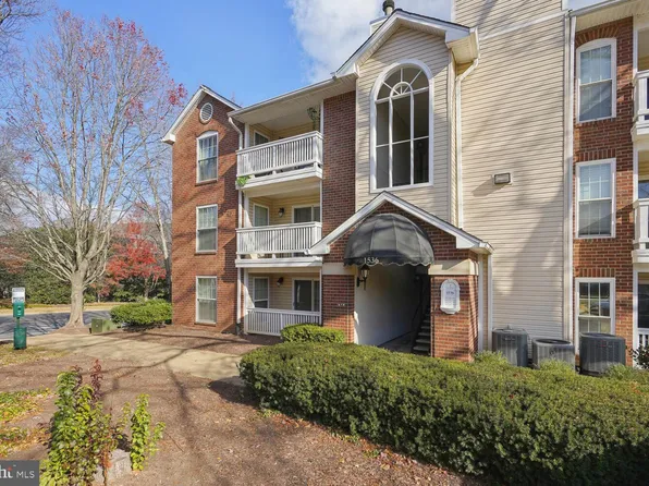 1536 Lincoln Way APT 203, McLean, VA 22102