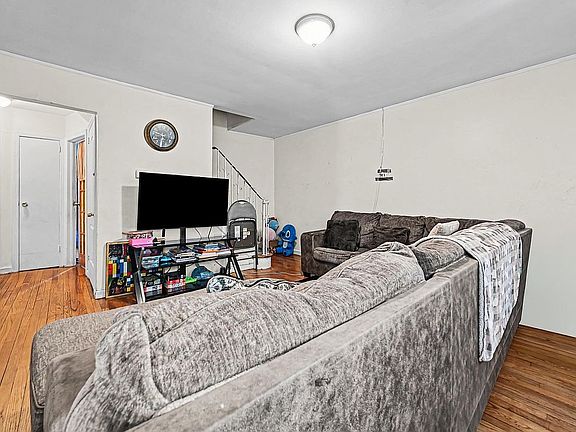 2nd image of 13828 242nd St