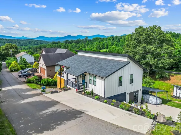 1 Little Oak Rd, Leicester, NC 28748