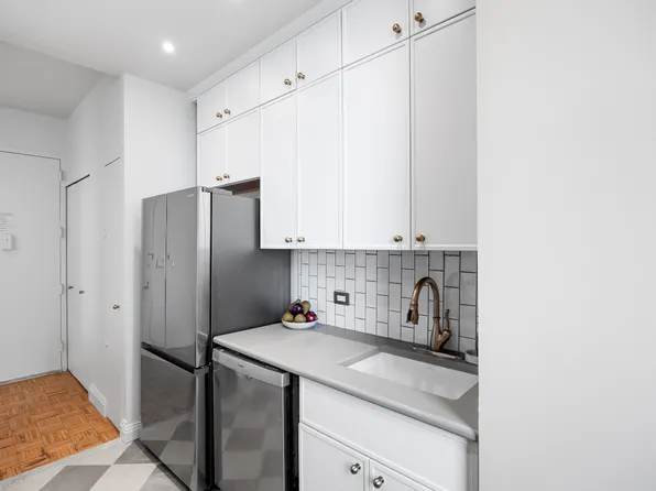 99 John Street image 10 of 25