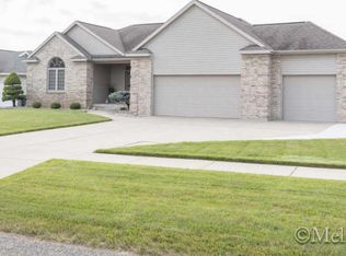 8182 Landstar Dr SW, Byron Center, MI 49315