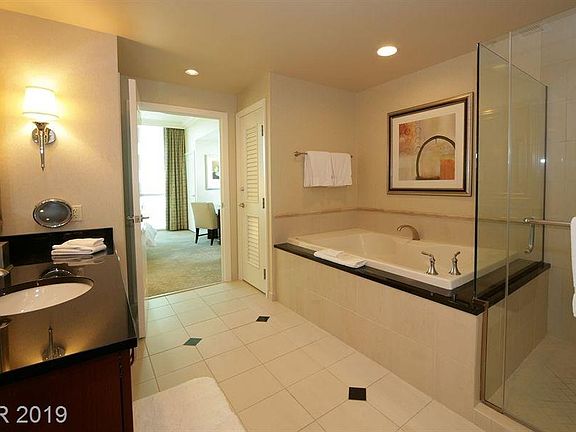 5th image of 125 E Harmon Ave #1616