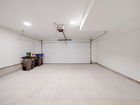 3rd image of 16358 23a Ave #7