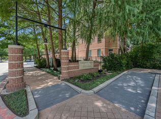 1 Waterway Ct #The, Spring, TX 77380