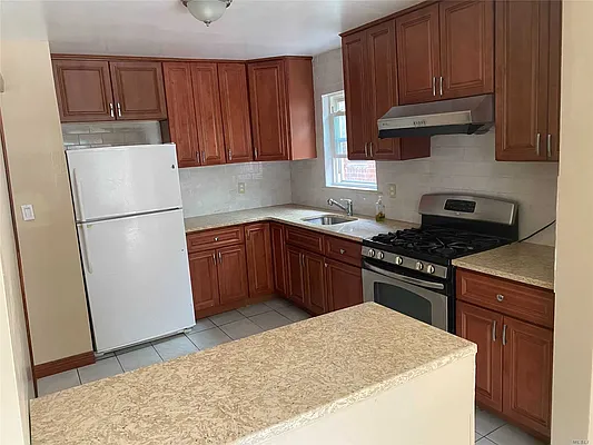 Rented by Trusted Property Advisors Corp | media 3