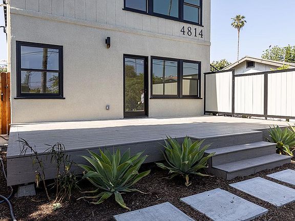 5th image of 4814 Templeton St #1