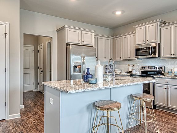 7th image of this home