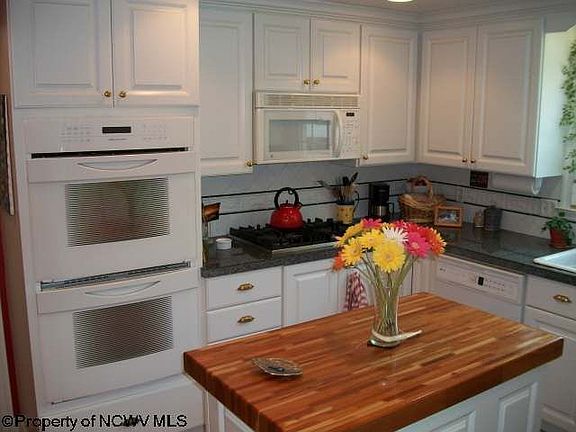 2nd image of 644 Killarney Dr