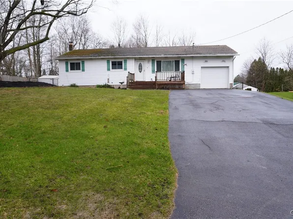 57 Birch Ln, Oswego, NY 13126