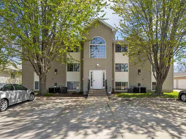 170 Elm Ridge Dr, North Liberty, IA 52317